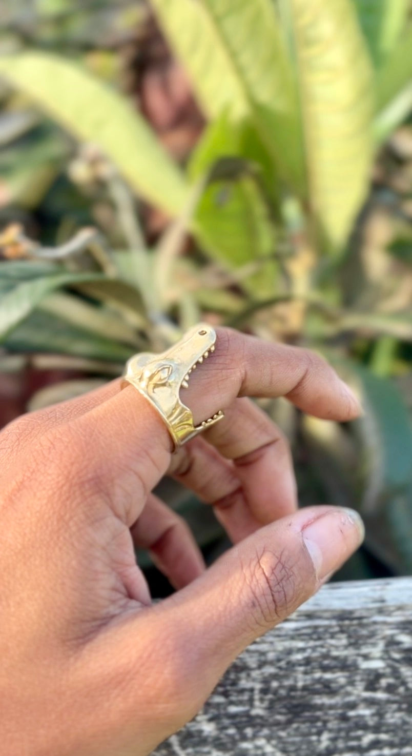 Alligator Bite Ring Smooth