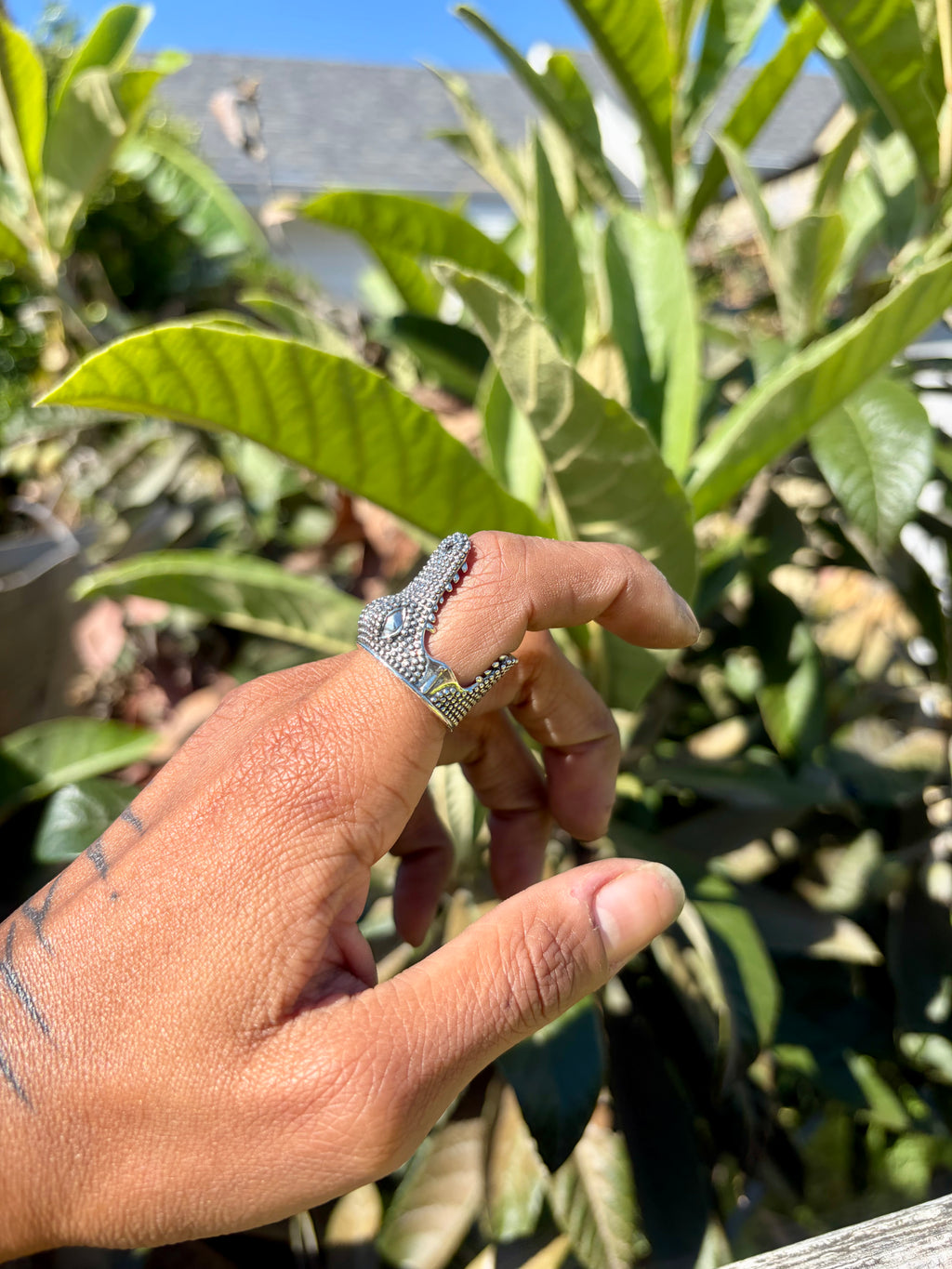 Alligator Bite Ring Textured