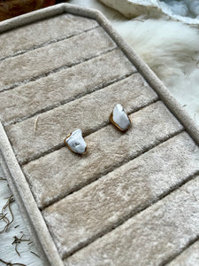 Howlite Studs Pair