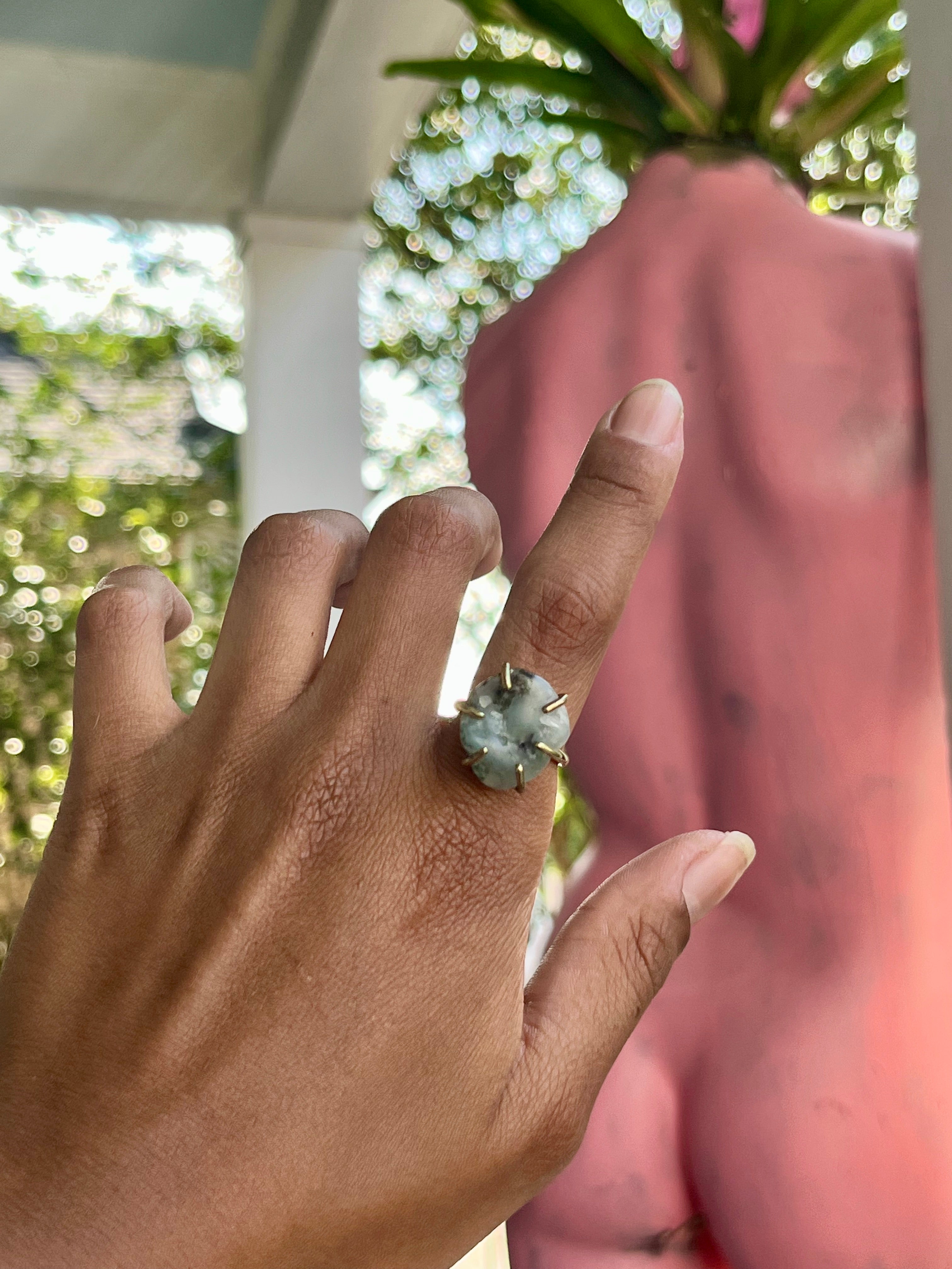 Emerald 6 Prong Ring