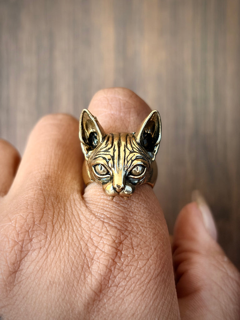 Sphinx Cat Bite Ring